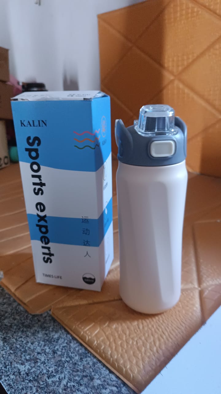 Stainless Steel Insulated Vacuum Bottle (680ml Approx) Stainless Steel Insulated Vacuum Bottle (680ml Approx)
